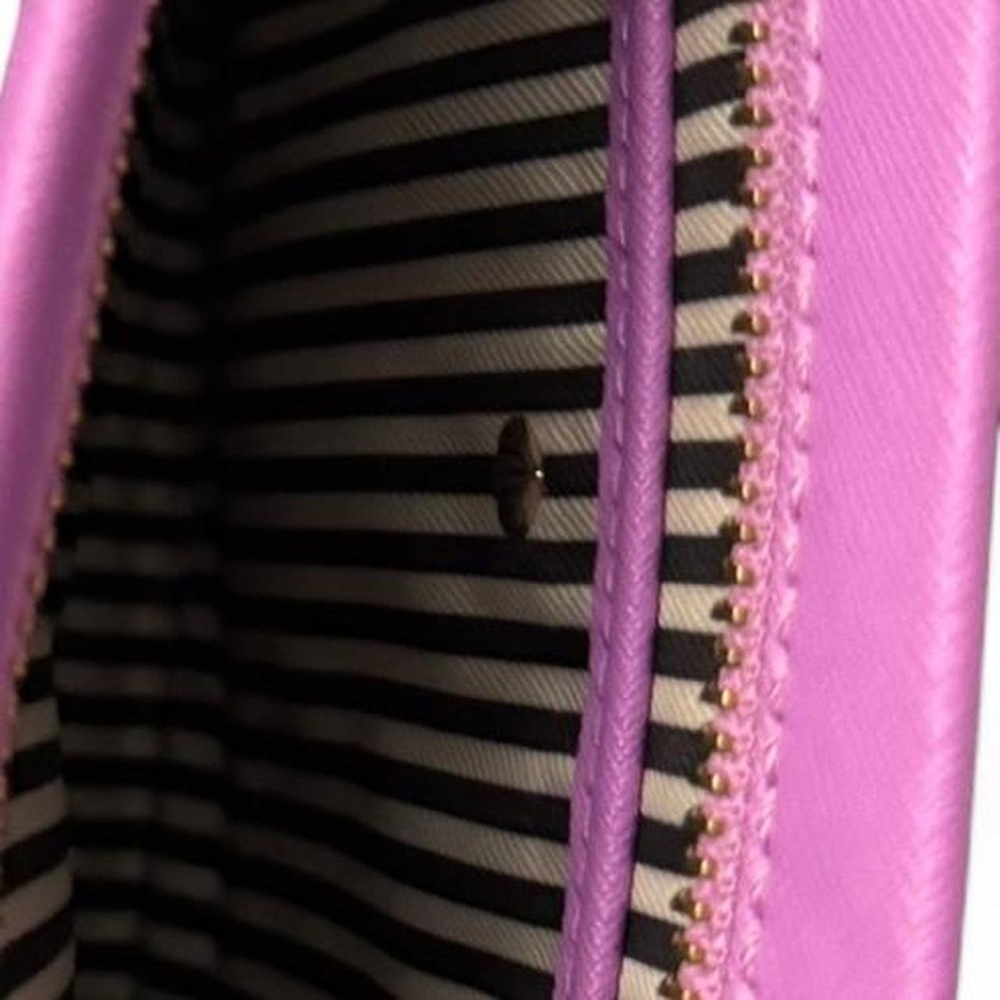 Kate Spade NY Crossbody Purse NEW WITHOUT TAGS! Purple Women’s Fashion - Picture 4 of 4